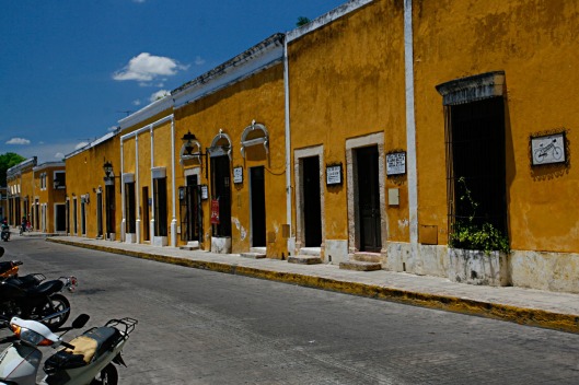 A typical block in Izamal Centro